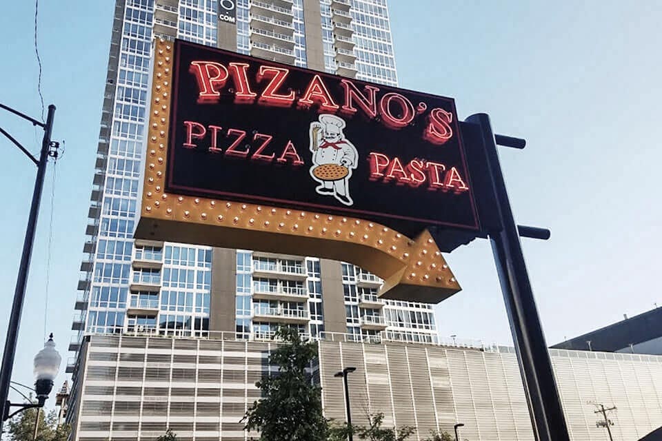 4-1-5-1-pizzanos-mccormick place1